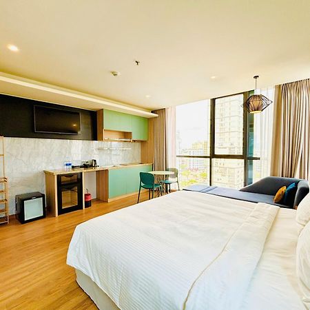 Nam Hotel & Residences Da Nang Bagian luar foto