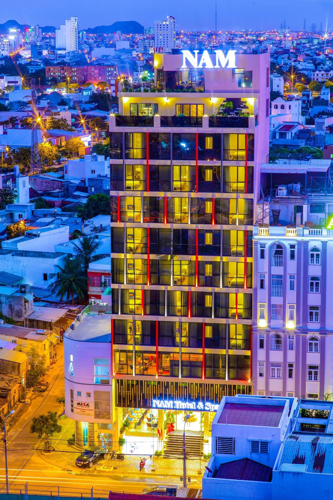Nam Hotel & Residences Da Nang Bagian luar foto