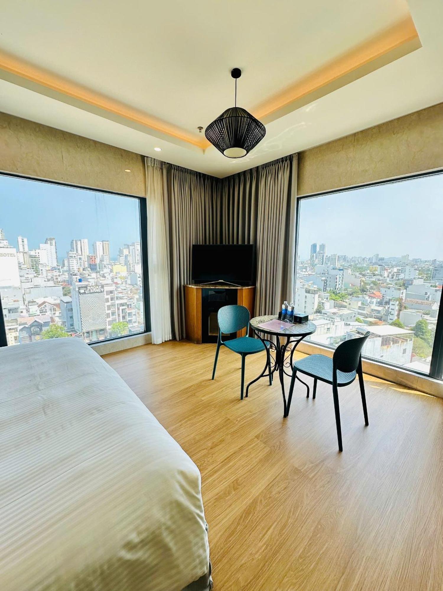 Nam Hotel & Residences Da Nang Bagian luar foto